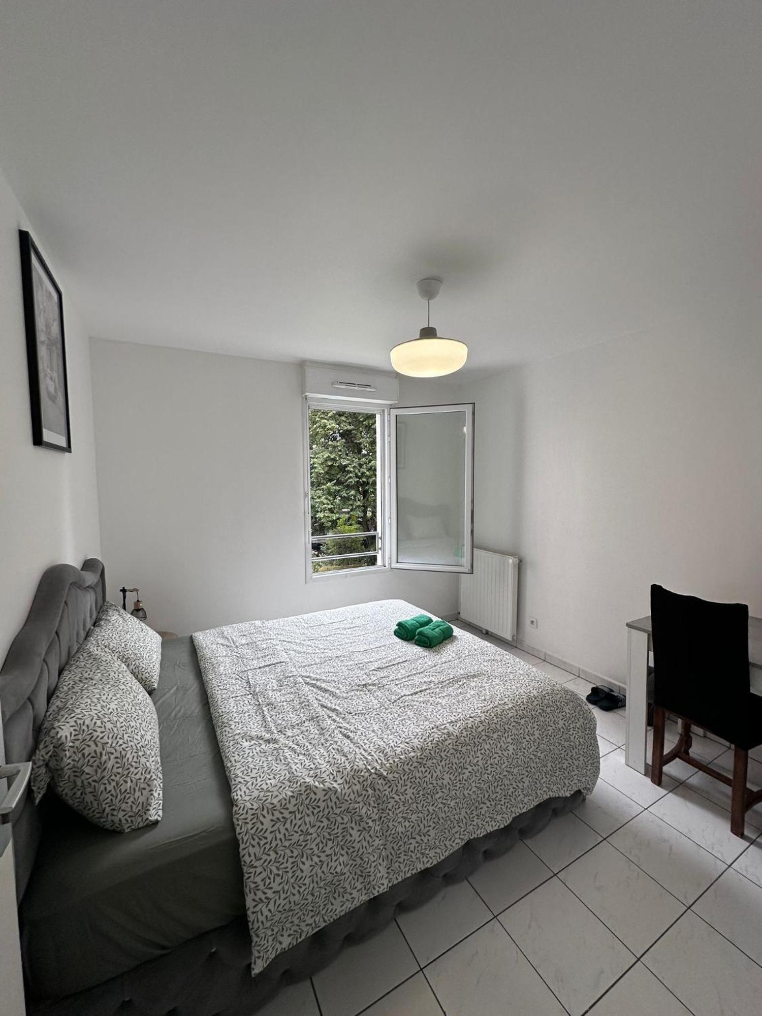 Apartmán Sri-Indo Bobigny Paris Exteriér fotografie