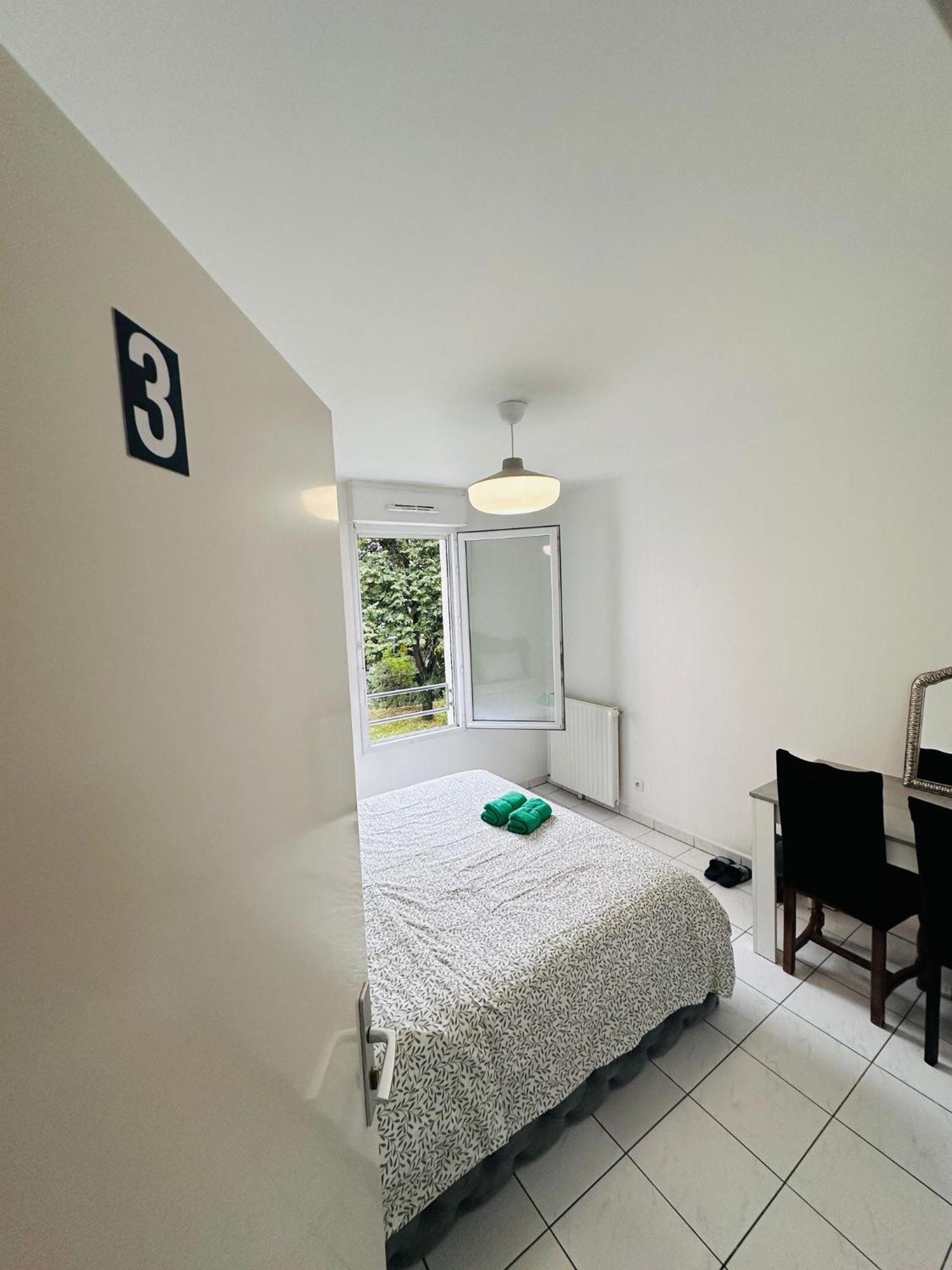 Apartmán Sri-Indo Bobigny Paris Exteriér fotografie