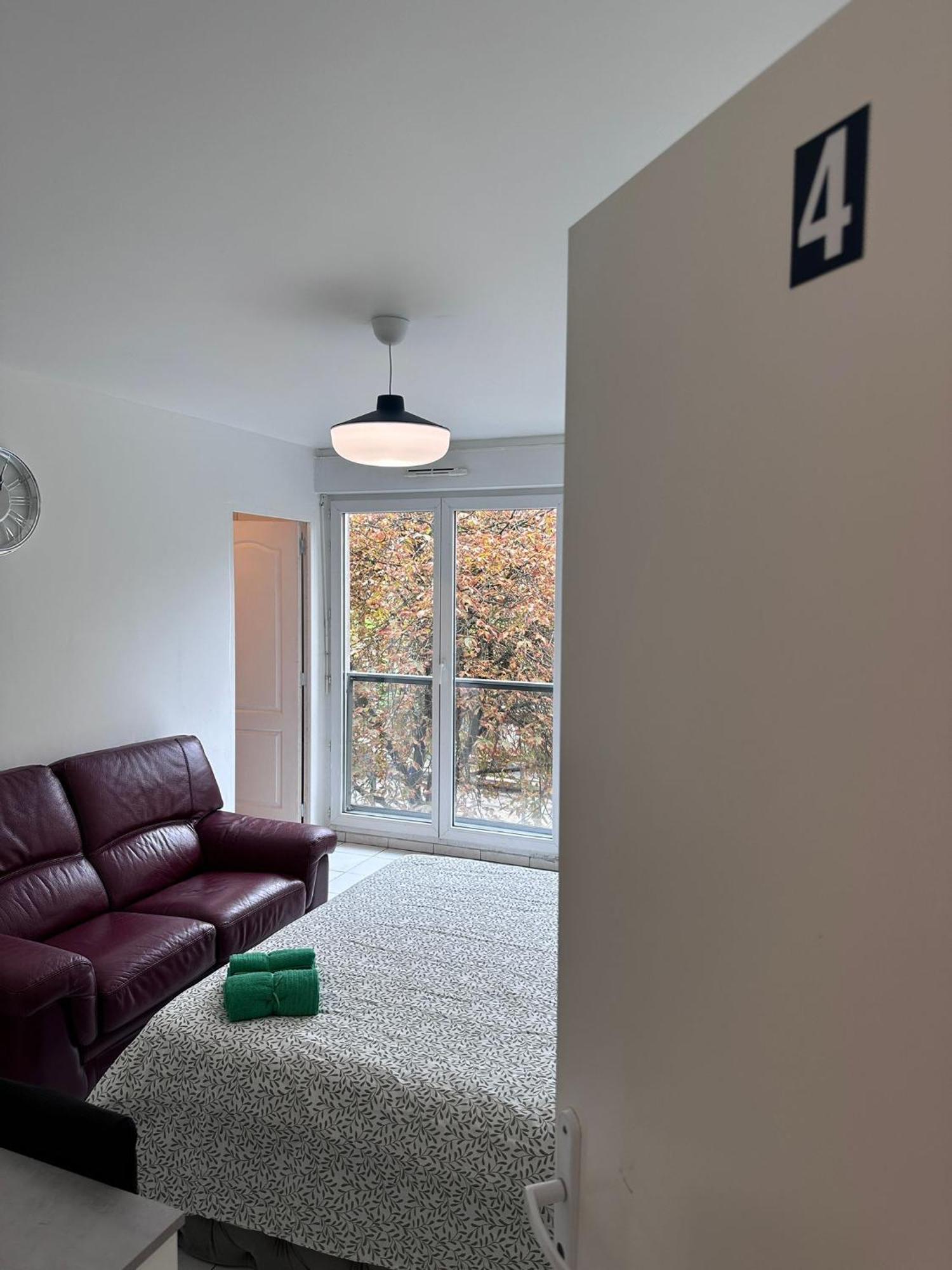 Apartmán Sri-Indo Bobigny Paris Exteriér fotografie