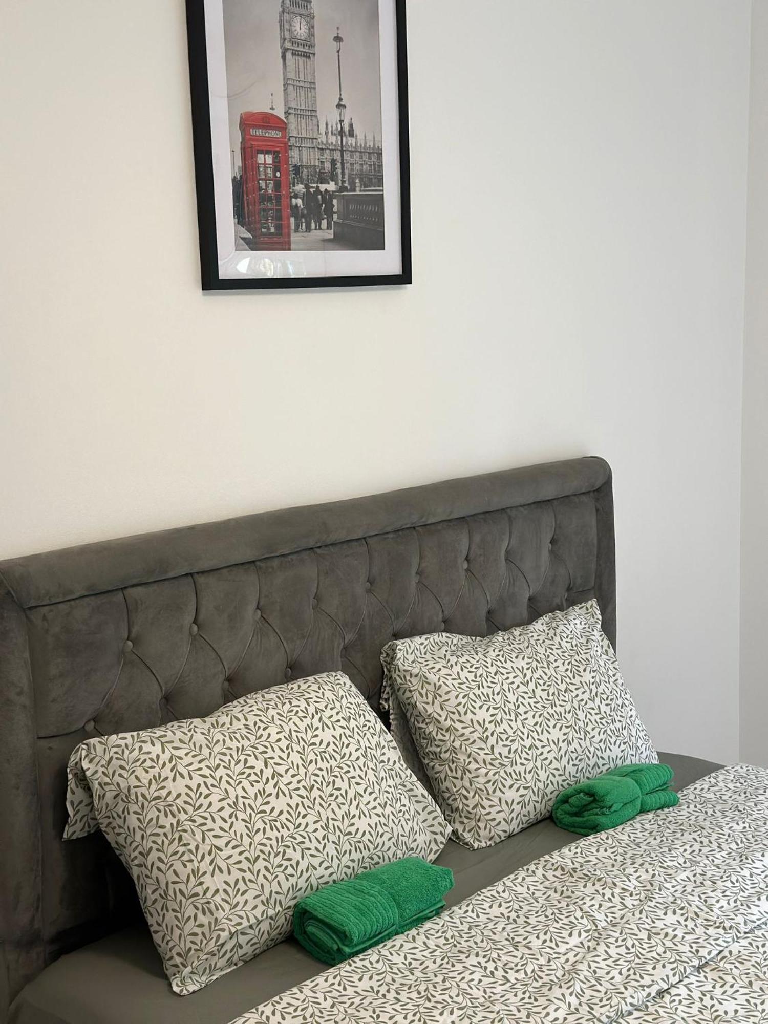 Apartmán Sri-Indo Bobigny Paris Exteriér fotografie