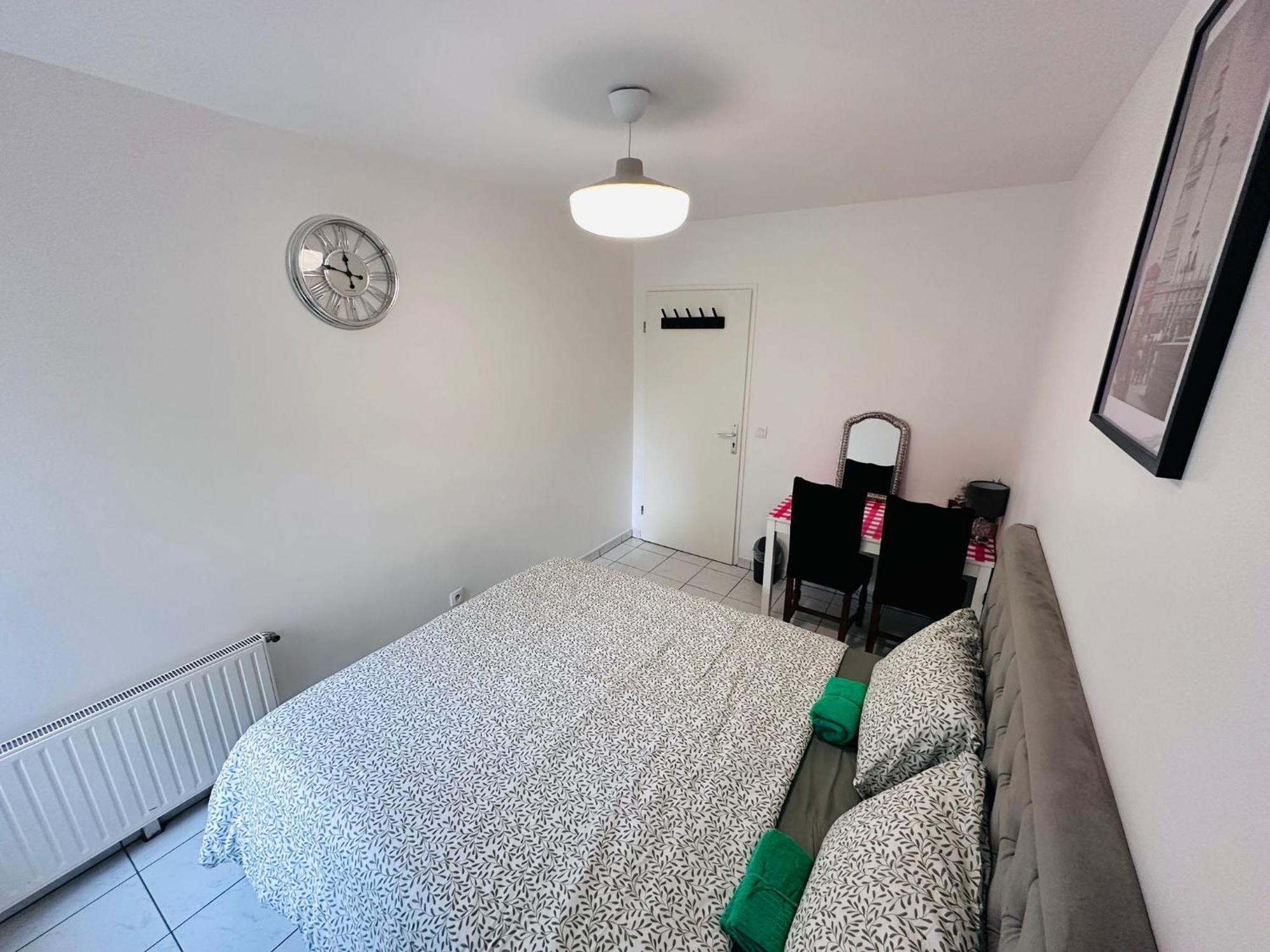Apartmán Sri-Indo Bobigny Paris Exteriér fotografie