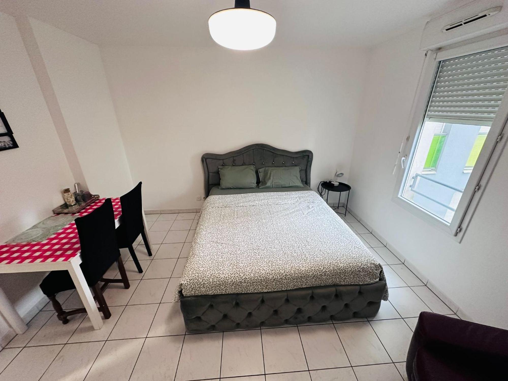 Apartmán Sri-Indo Bobigny Paris Exteriér fotografie