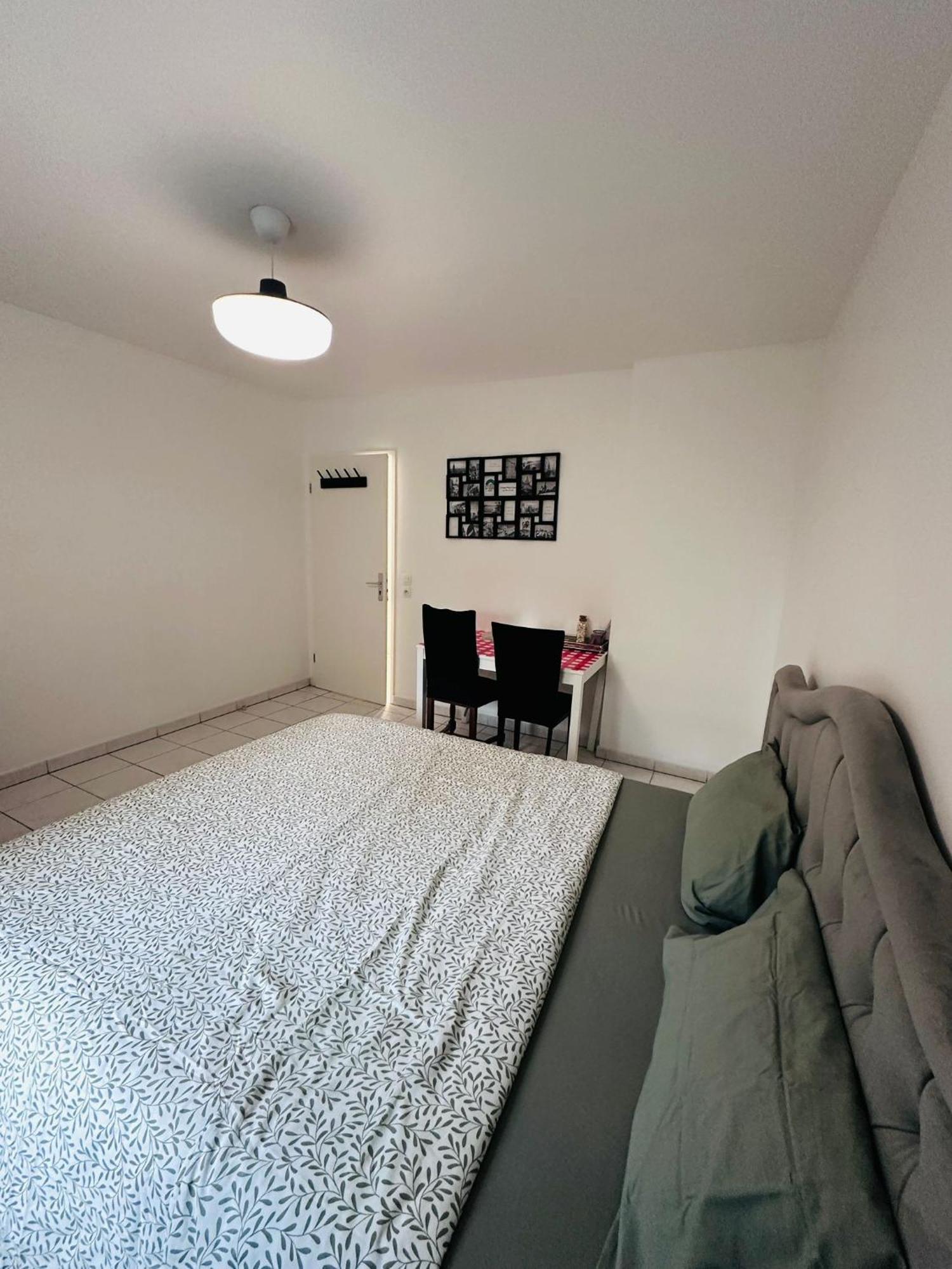 Apartmán Sri-Indo Bobigny Paris Exteriér fotografie