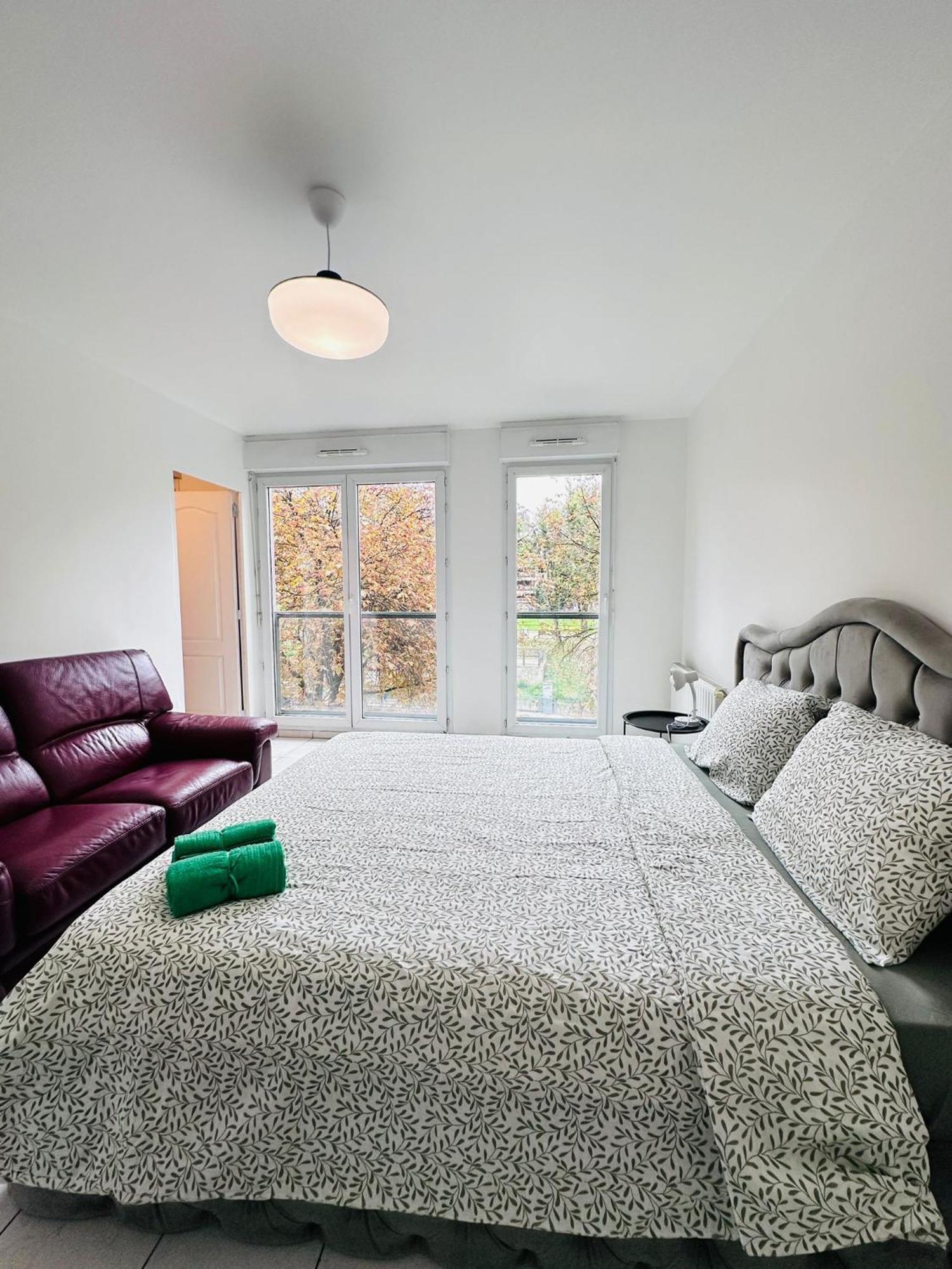 Apartmán Sri-Indo Bobigny Paris Exteriér fotografie